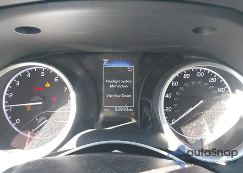 2021 Toyota Camry Le z USA, uszkodzony, nr VIN 4T1C11AK1MU547806